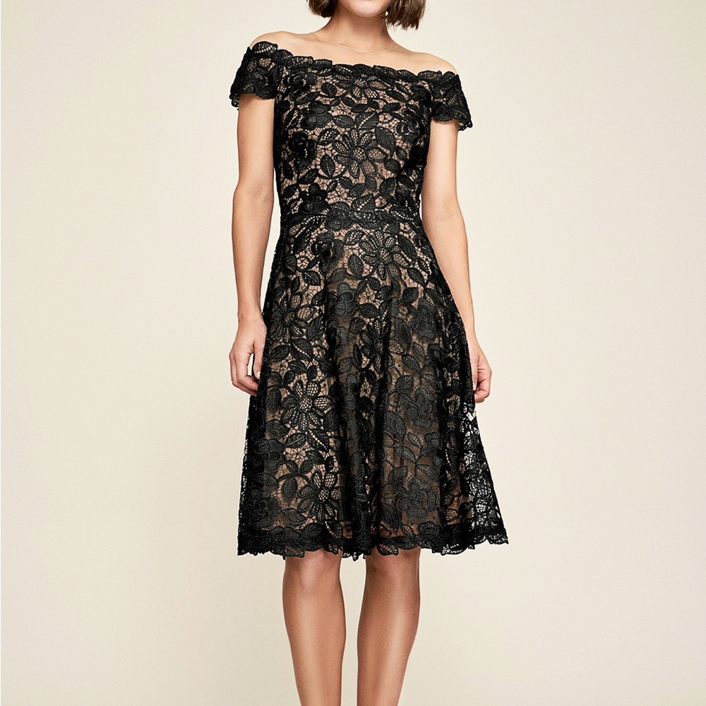 Tadashi Shoji Elidi Off Shoulder Lace Dress Black Size 16 Formal Cocktail - Picture 1 of 10